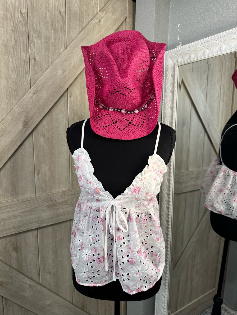 Vibrant Fuchsia Beaded Straw Cowboy Hat 🤠💗